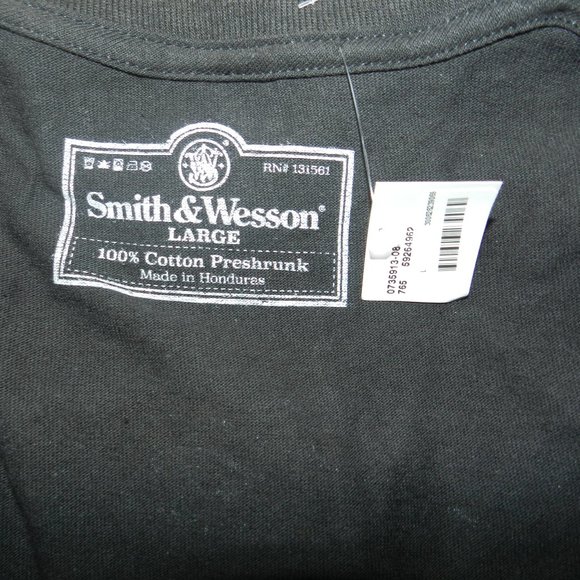 Smith & Wesson Logo Made in the USA American Flag Long Sleeve Tee shirt NWT!🆕 - Picture 6 of 13
